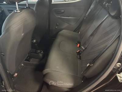 Lancia Ypsilon Ypsilon 1.0 FireFly 5p.S&S Hybryd Gold Nero usata Rivoli