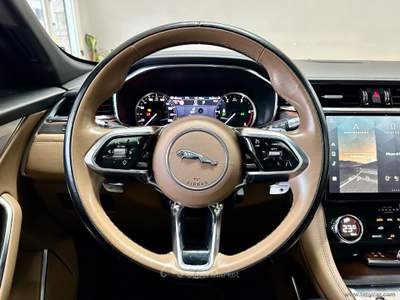Jaguar F-Pace F-Pace 2.0 D 204 CV AWD aut. R-Dyn. HSE UNIPRO*CERT Blu/Azzurro usata Fonte Nuova