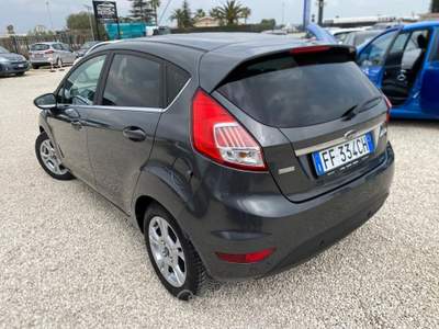 Ford Fiesta 1.0 BENZINA ECO BOOST TITANIUM 100CV NEOPATENTATI UNICO PROPIETARIO Grigio usata Corato