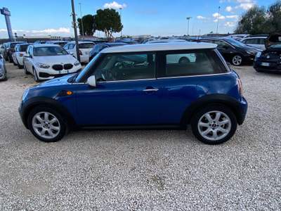 MINI 1.5 Cooper D Hype 5 1.4 16V One NEOPATENTATI BENZINA UNICO PROPIETARIO Blu/Azzurro usata Corato