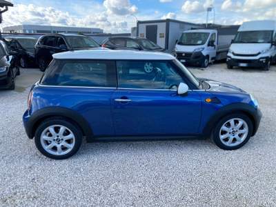 MINI 1.5 Cooper D Hype 5 1.4 16V One NEOPATENTATI BENZINA UNICO PROPIETARIO Blu/Azzurro usata Corato