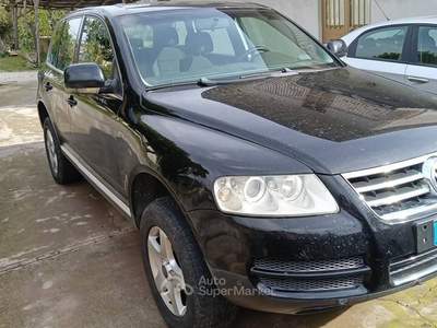 Volkswagen Touareg Tenuta in ottime condizioni Nero usata Alife