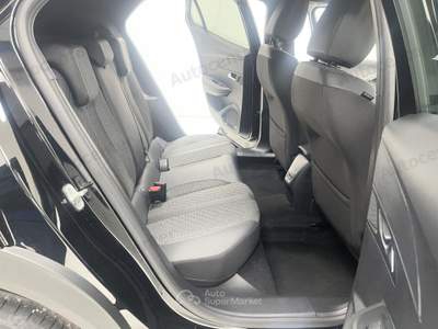 Peugeot 2008 1.2 hybrid Allure 145cv e-dcs6 Nero usata Bassano del Grappa
