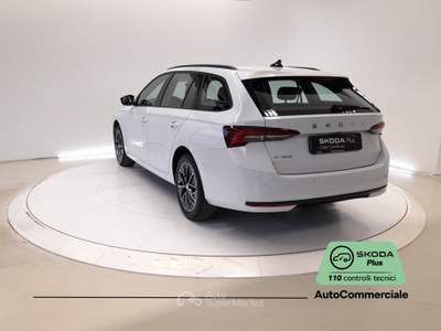 Skoda Octavia 2.0 TDI 110KW EXECUTIVE DSG Bianco usata Bologna