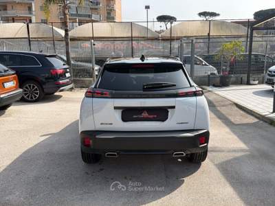 Peugeot 2008 Hybrid 145cv e-DCS6 GT auto Bianco usata Cercola