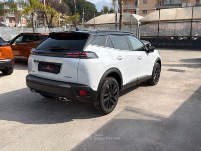 Peugeot 2008 Hybrid 145cv e-DCS6 GT auto Bianco usata Cercola