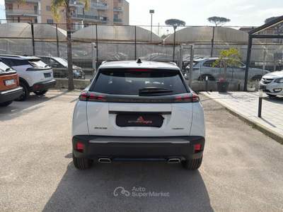 Peugeot 2008 Hybrid 145cv e-DCS6 Allure auto Bianco usata Cercola