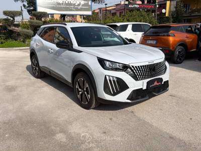 Peugeot 2008 Hybrid 145cv e-DCS6 Allure auto Bianco usata Cercola