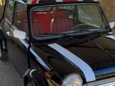 MINI Clubman MINI 3p 1.0 Mayfair my85 Nero usata Roma