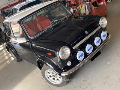 MINI Clubman MINI 3p 1.0 Mayfair my85 Nero usata Roma MINI Clubman MINI 3p 1.0 Mayfair my85 Nero usata Roma