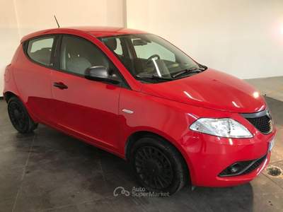 Lancia Ypsilon  1.2 69 CV 5p. Silver Rosso usata Casalserugo