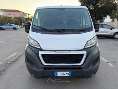 Peugeot Boxer 330 2.2 HDi/110CV FAP PC-TN Combi Comfort Bianco usata Follonica