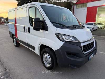 Peugeot Boxer 330 2.2 HDi/110CV FAP PC-TN Combi Comfort Bianco usata Follonica