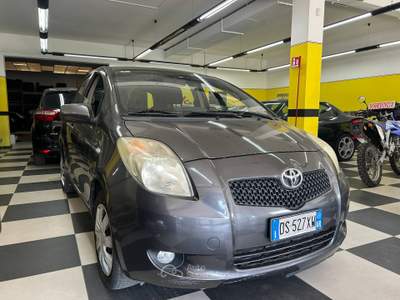 Toyota Yaris cambio automatico, ok neopatentati, unico proprietario Grigio usata Arezzo