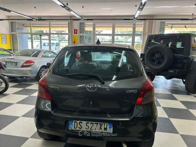 Toyota Yaris cambio automatico, ok neopatentati, unico proprietario Grigio usata Arezzo