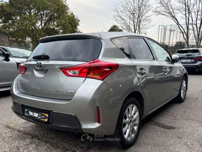 Toyota Auris Auris II 2013 5p 1.8h Lounge Grigio usata Castel Gandolfo