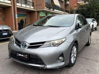 Toyota Auris Auris II 2013 5p 1.8h Lounge Grigio usata Castel Gandolfo