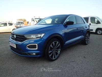 Volkswagen T-Roc SCR 150 CV DSG R-Line Blu/Azzurro usata Marconia di Pisticci