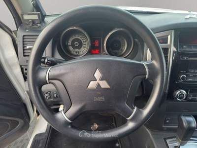 Mitsubishi Pajero 3.2 100th Auto Bianco usata Roma