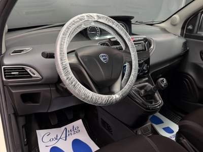 Lancia Ypsilon 95 CV Platinum 2016 Beige usata Teverola