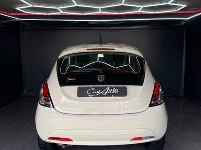 Lancia Ypsilon 95 CV Platinum 2016 Beige usata Teverola
