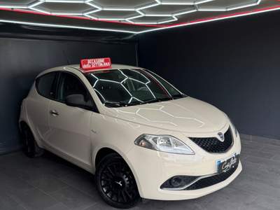 Lancia Ypsilon 95 CV Platinum 2016 Beige usata Teverola