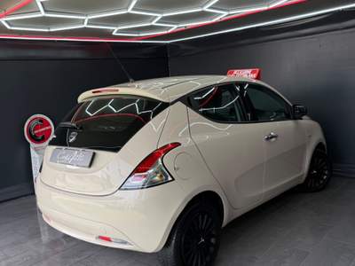 Lancia Ypsilon 95 CV Platinum 2016 Beige usata Teverola