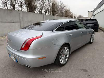 Jaguar XJ 3.0d V6 Portfolio auto my13 Grigio usata Cremona