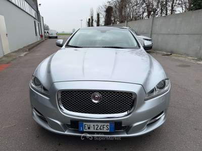 Jaguar XJ 3.0d V6 Portfolio auto my13 Grigio usata Cremona