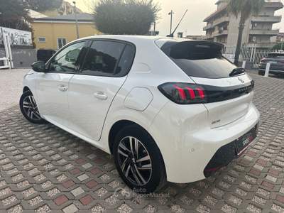 Peugeot 208 Stop&Start 5 porte ALLURE PACK Bianco usata Sant'Anastasia