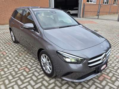 Mercedes-Benz Classe B B 180 Automatic Premium 136cv Grigio usata Robassomero