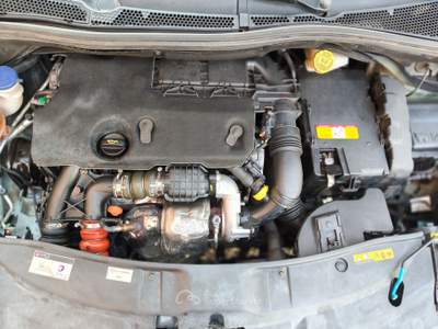Peugeot 2008 1.6 e-HDi S&S ETG6 Allure Nero usata SAN MARTINO SICCOMARIO