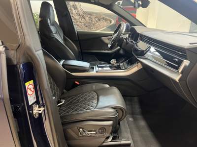 Audi Q8 Q8 55 TFSI quattro tiptronic Sport Blu/Azzurro usata Forlì