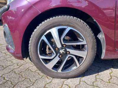 Peugeot 108 PureTech 82 5 porte Active TOP! Lilla usata Varedo
