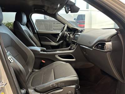 Jaguar F-Pace 2.0 D 240 CV AWD aut. R-Sport Grigio usata Forlì