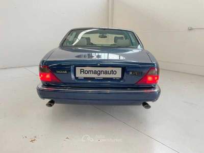 Jaguar XJ XJR 4.0 Blu/Azzurro usata Forlì