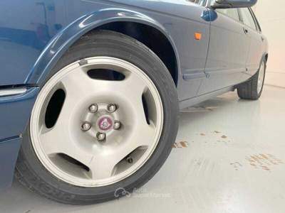Jaguar XJ XJR 4.0 Blu/Azzurro usata Forlì