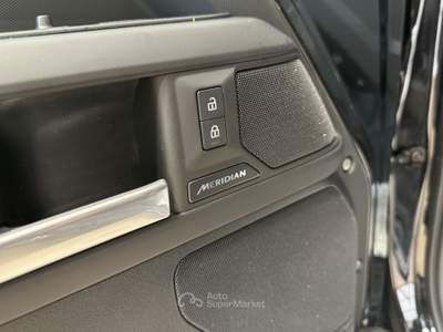 Land Rover Defender 90 3.0D I6 200 CV AWD Auto X-Dynamic SE Nero usata Forlì