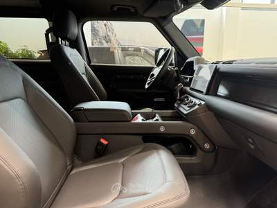 Land Rover Defender 90 3.0D I6 200 CV AWD Auto X-Dynamic SE Nero usata Forlì