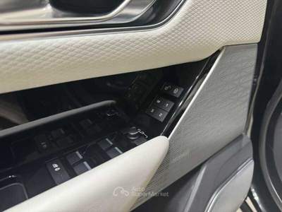 Land Rover Range Rover Velar 2.0 I4 240 CV SE Nero usata Forlì