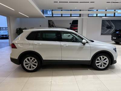 Volkswagen Tiguan 1.4 TSI 150cv DSG Executive Bianco usata Forlì