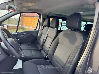 Renault Trafic TRAFIC ENERGY ICE 9 POSTI 2.0 DCI 145CV Grigio usata Bari