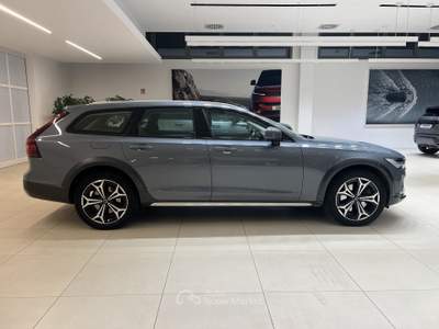 Volvo V90 Cross Country V90 Cross Country B5 (d) AWD automatico Core usata Forlì