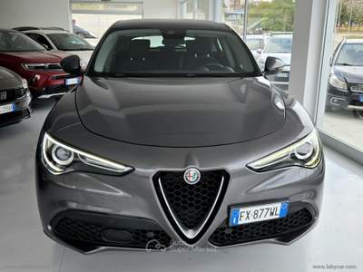 Alfa Romeo Stelvio Stelvio 2.2 T.diesel 160CV AT8 RWD Bus. Blu/Azzurro usata Ascoli Satriano