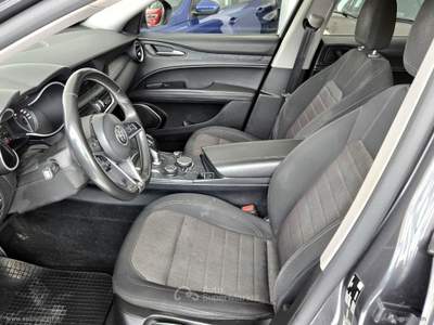 Alfa Romeo Stelvio Stelvio 2.2 T.diesel 160CV AT8 RWD Bus. Blu/Azzurro usata Ascoli Satriano