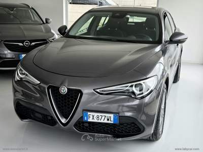 Alfa Romeo Stelvio Stelvio 2.2 T.diesel 160CV AT8 RWD Bus. Blu/Azzurro usata Ascoli Satriano