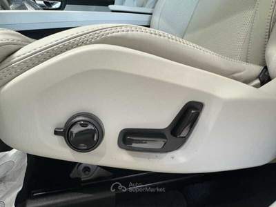 Volvo XC60 T6 RECHARGE PLUG-IN HYBRID ULTRA DARK AWD Bianco usata Forlì