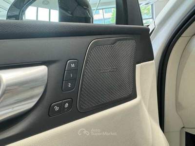 Volvo XC60 T6 RECHARGE PLUG-IN HYBRID ULTRA DARK AWD Bianco usata Forlì