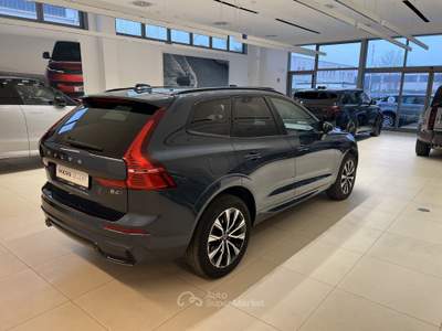 Volvo XC60 XC60 B4 (d) AWD automatico Plus Dark Blu/Azzurro usata Forlì
