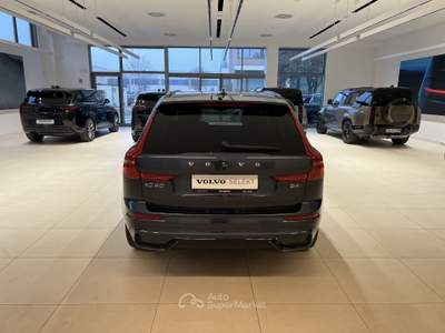 Volvo XC60 XC60 B4 (d) AWD automatico Plus Dark Blu/Azzurro usata Forlì